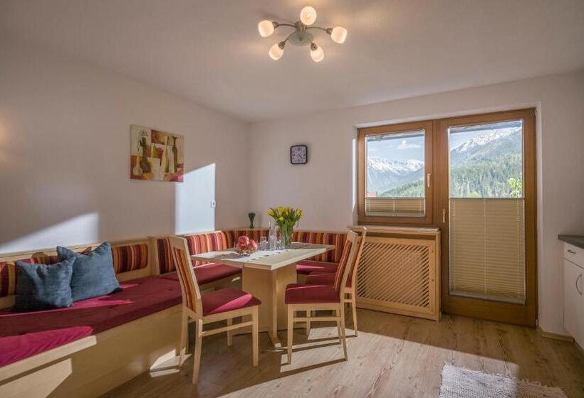 Апартаменты 2 Спальни с Балконом, Berghof Geisler