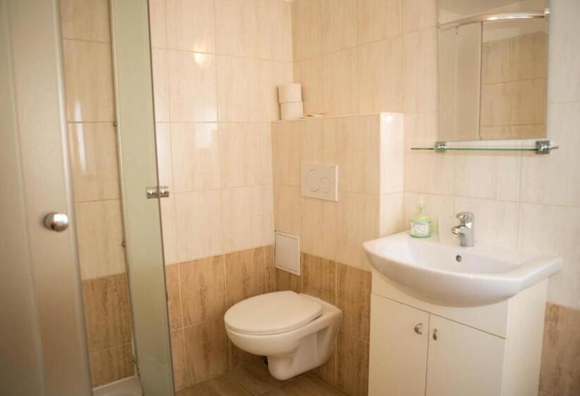 Четырехместный Номер Стандарт, Penzion Burra