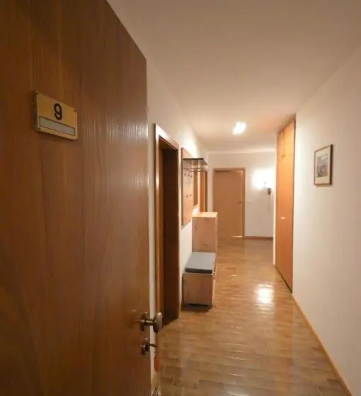 ３ベッドルームアパートメント, Residence Albierch