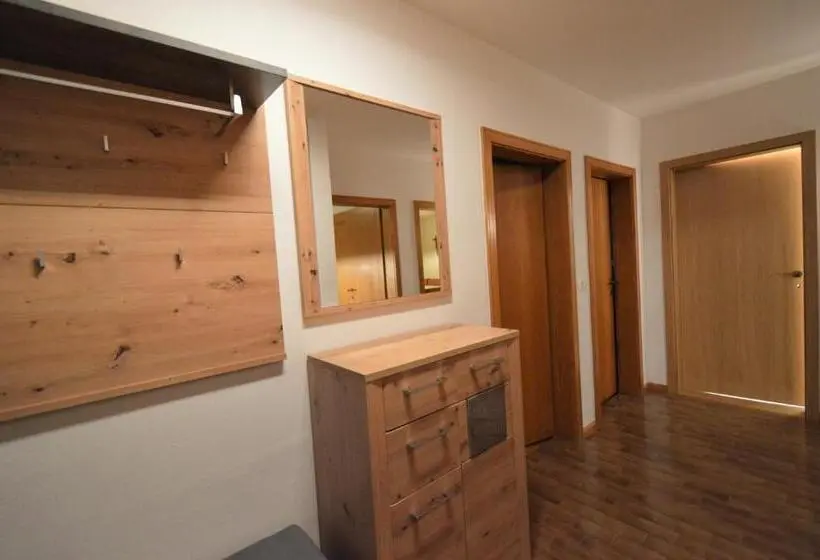３ベッドルームアパートメント, Residence Albierch