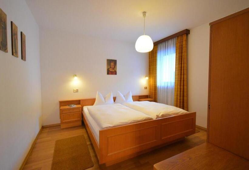 Апартаменты 1 Спальня, Residence Albierch