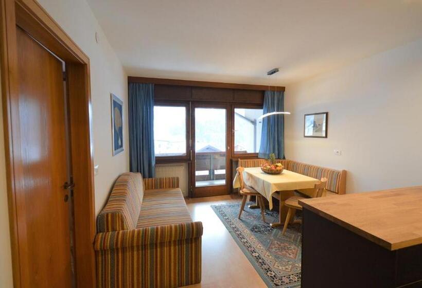 带1个卧室的带阳台的公寓, Residence Albierch