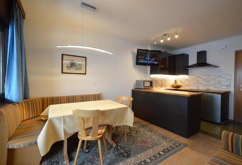 带1个卧室的带阳台的公寓, Residence Albierch