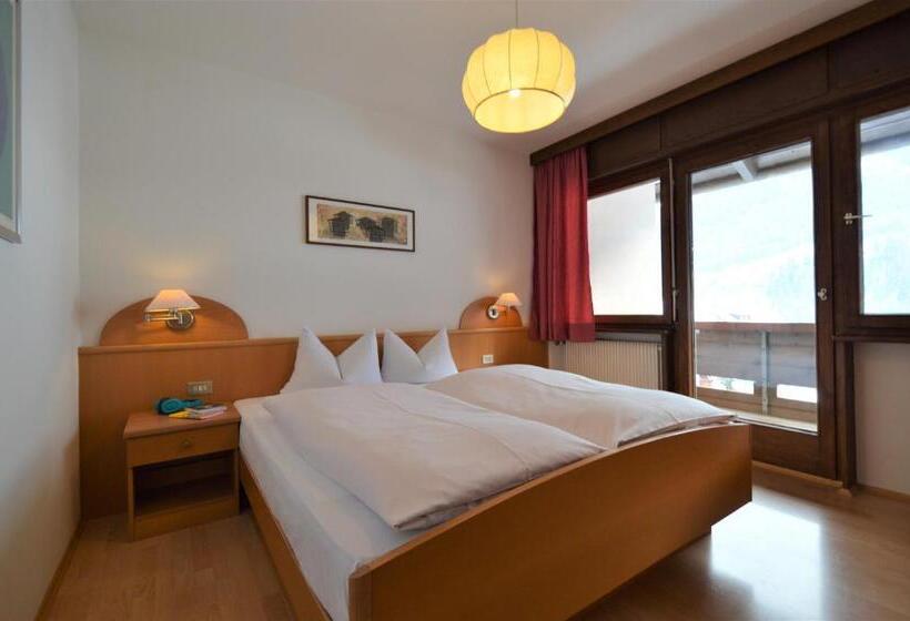 带1个卧室的带阳台的公寓, Residence Albierch