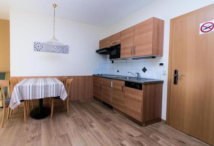 آپارتمان 1 خوابه, Residence Martha