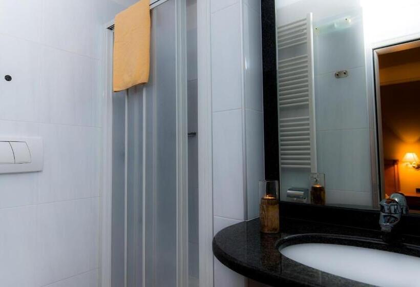 דירת שני חדרים, Residence Martha