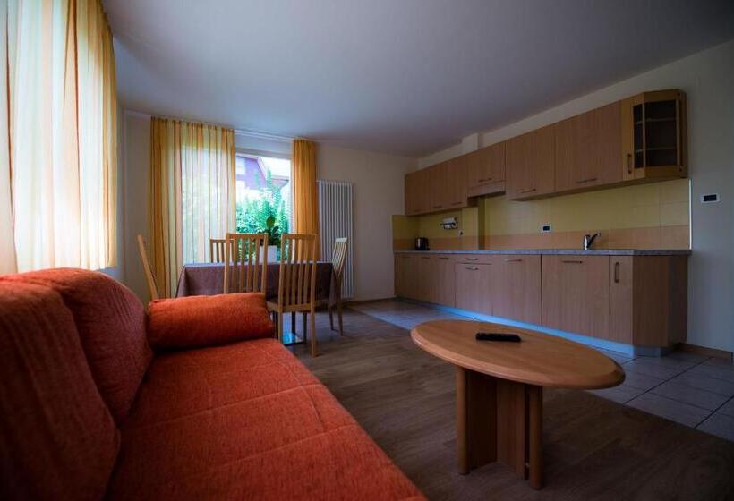 דירת שני חדרים, Residence Martha