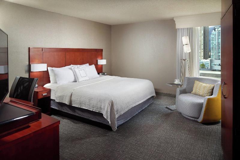 اتاق استاندارد با تخت بزرگ, Courtyard By Marriott Atlanta Buckhead
