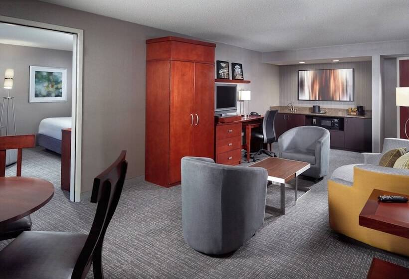 سوییت اجرایی, Courtyard By Marriott Atlanta Buckhead