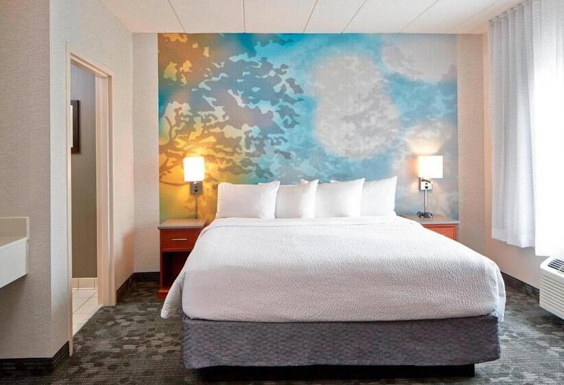 キングサイズベッドのスイートルーム, Courtyard By Marriott Bloomington Mall Of America