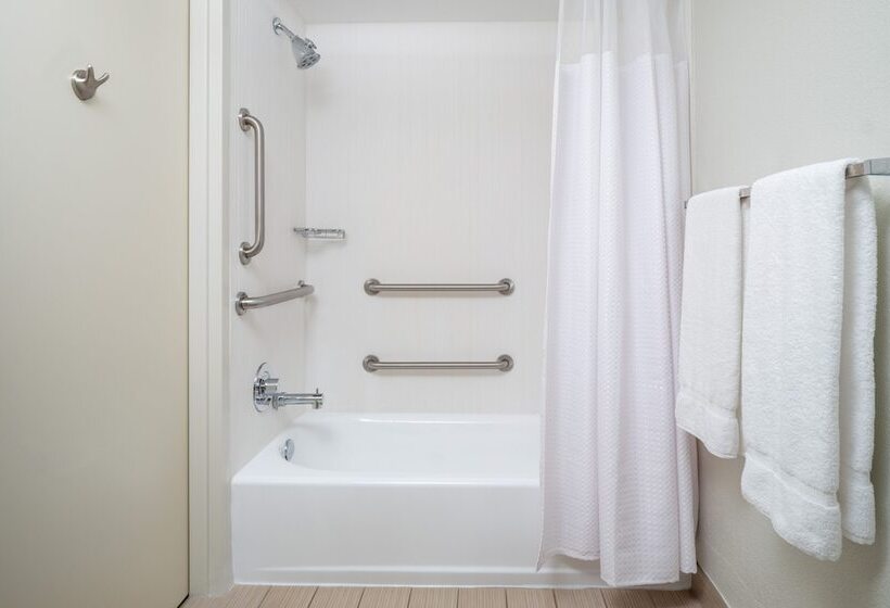 غرفه قياسيه سريرين مزدوجين, Courtyard By Marriott   Naples