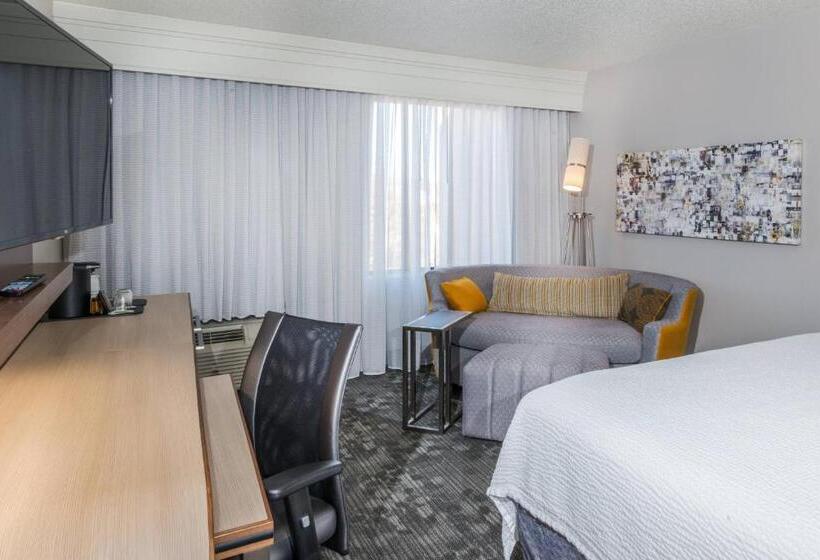 带大床的标准间, Courtyard By Marriott Nashville At Opryland