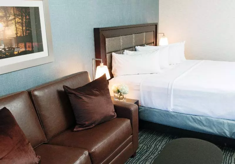 اتاق استاندارد, Crowne Plaza Springfield Convention Center, An Ihg