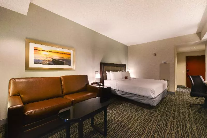اتاق استاندارد, Crowne Plaza Springfield Convention Center, An Ihg