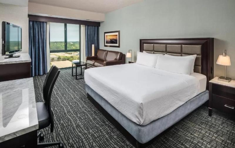 Standard-invahuone Queen-vuode, Crowne Plaza Springfield Convention Center, An Ihg