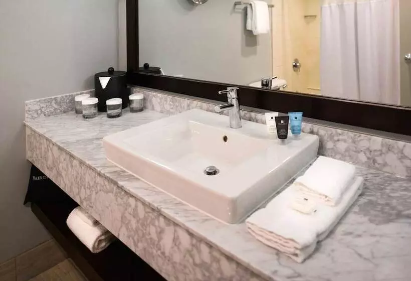 اتاق استاندارد, Crowne Plaza Springfield Convention Center, An Ihg