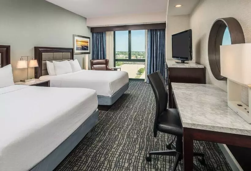 اتاق استاندارد, Crowne Plaza Springfield Convention Center, An Ihg
