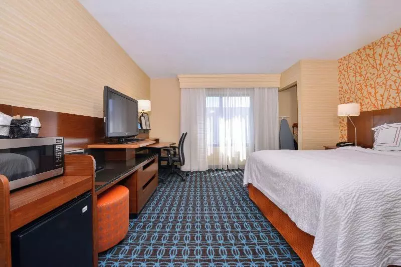 キングサイズベッドのスタンダードルーム, Fairfield Inn And Suites By Marriott Rochester West/greece