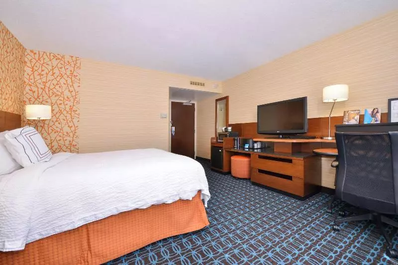 キングサイズベッドのスタンダードルーム, Fairfield Inn And Suites By Marriott Rochester West/greece