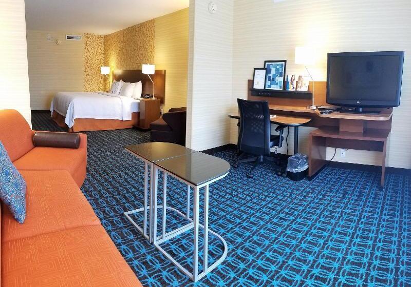 Люкс Кровать Кинг, Fairfield Inn And Suites By Marriott Rochester West/greece