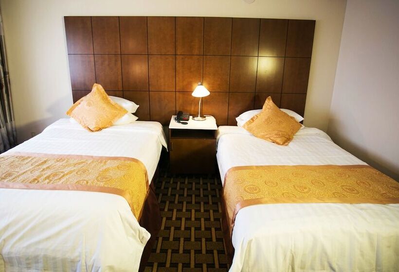 Номер Deluxe, La Crystal Hotel  Los Angeles Long Beach Area
