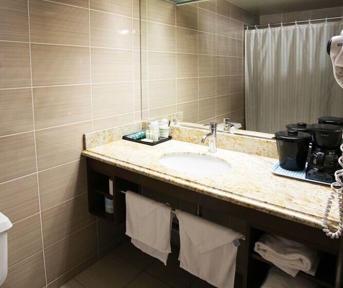 디럭스 룸, La Crystal Hotel  Los Angeles Long Beach Area