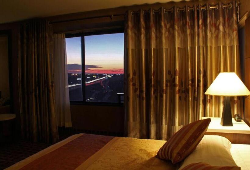 스탠다드 룸 킹사이즈 침대, La Crystal Hotel  Los Angeles Long Beach Area