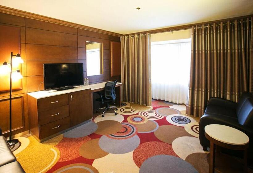 패밀리 스위트, La Crystal Hotel  Los Angeles Long Beach Area