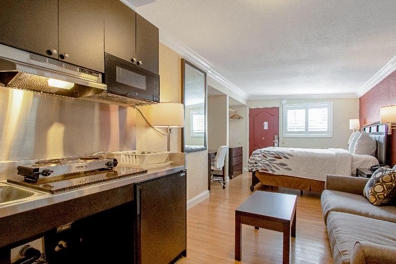 جناح سرير كينج, Red Roof Inn & Suites Monterey