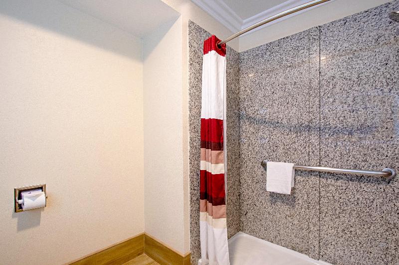 Люкс Кровать Кинг, Red Roof Inn & Suites Monterey