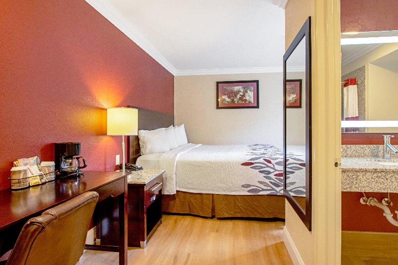 Люкс Кровать Кинг, Red Roof Inn & Suites Monterey
