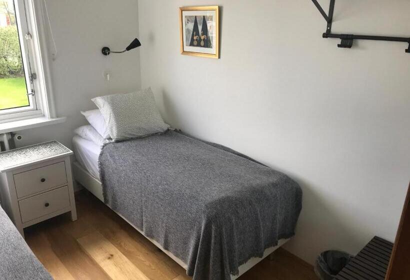 اتاق استاندارد با سرویس بهداشتی مشترک, Spói Guesthouse