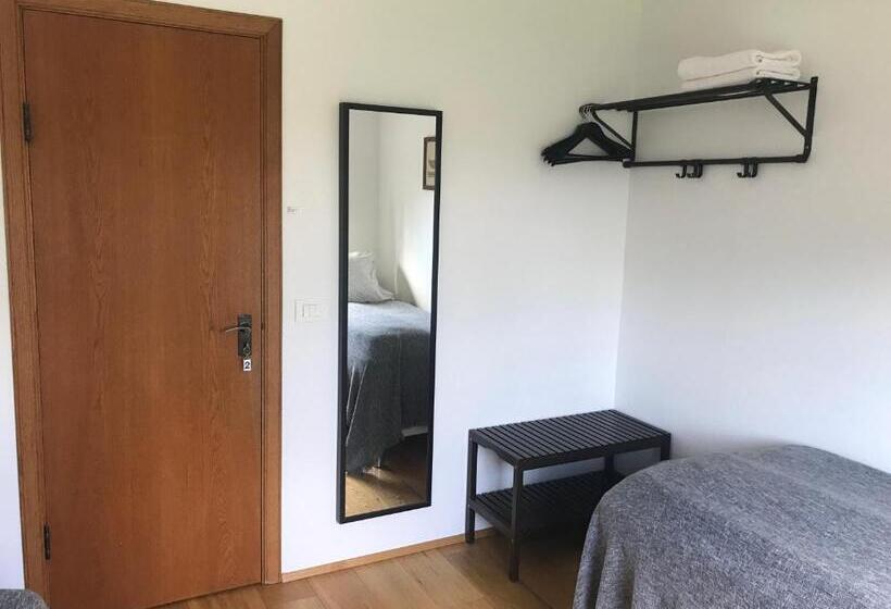 اتاق استاندارد با سرویس بهداشتی مشترک, Spói Guesthouse