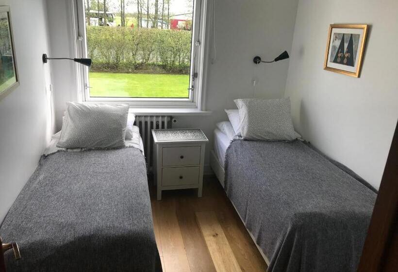 اتاق استاندارد با سرویس بهداشتی مشترک, Spói Guesthouse