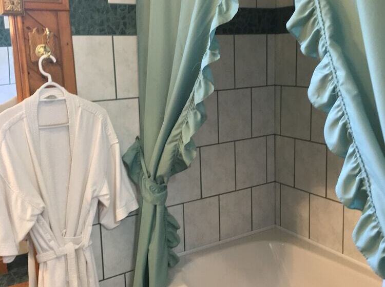 غرفة عائلية, Auberge La Cote D Or