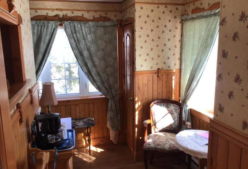 جناح مطل على البحر, Auberge La Cote D Or