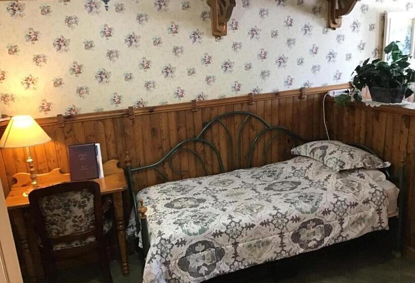 חדר משפחתי, Auberge La Cote D Or