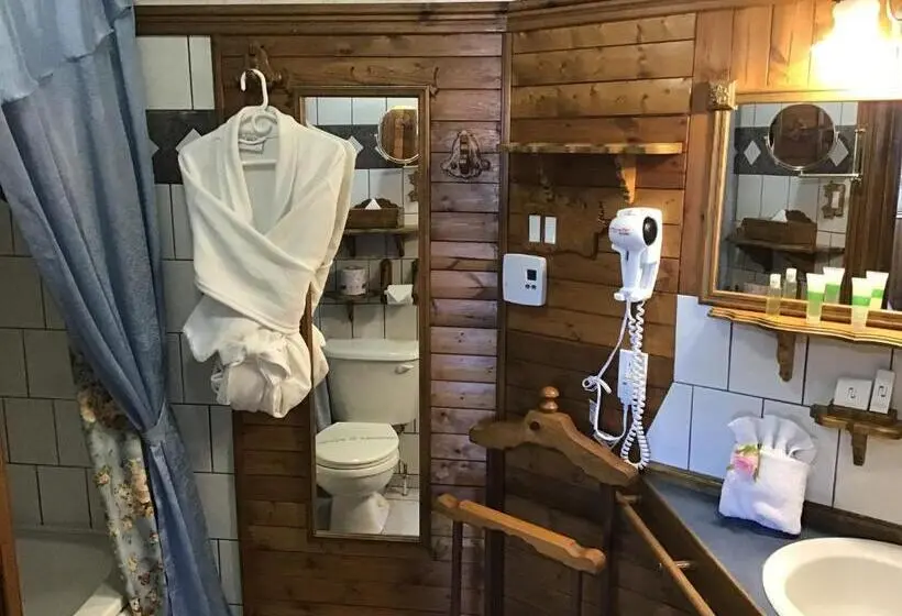 Standard Kolmen Hengen Huone, Auberge La Cote D Or