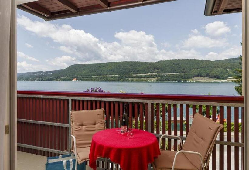 Superior room with lake view, Seehotel Vinzenz