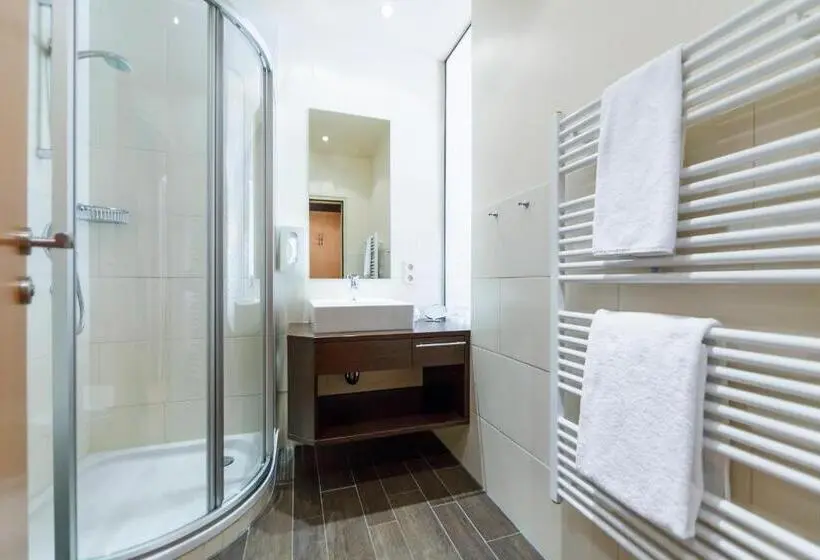 Romanttinen Huone, Seehotel Vinzenz