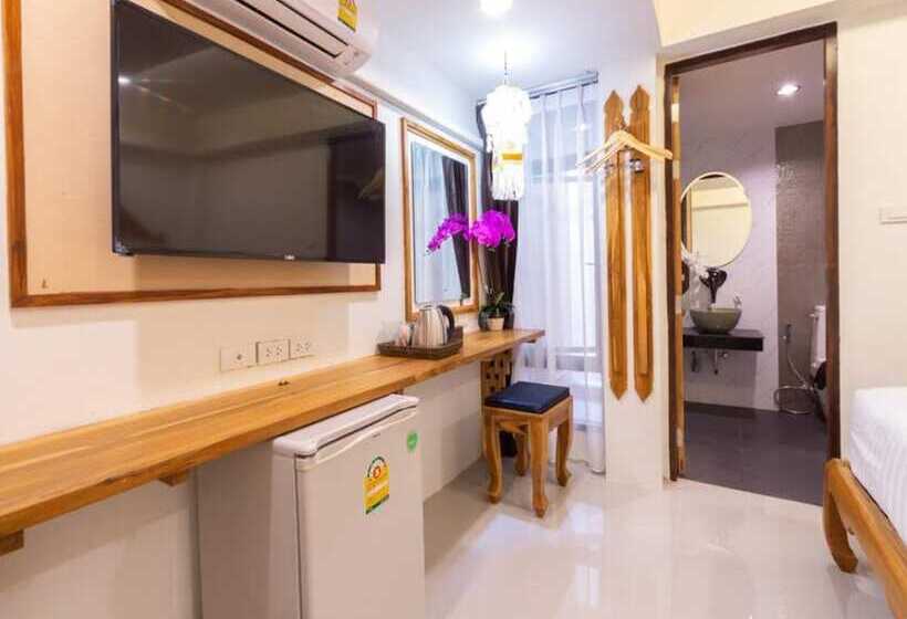 Standard Room with Balcony, Anumat Premium Budget