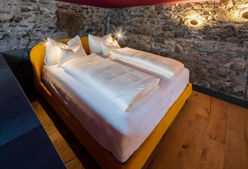 Sviitti, Flurin Suites