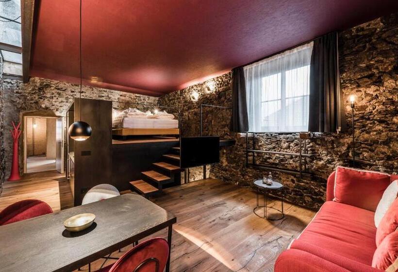 スイート, Flurin Suites