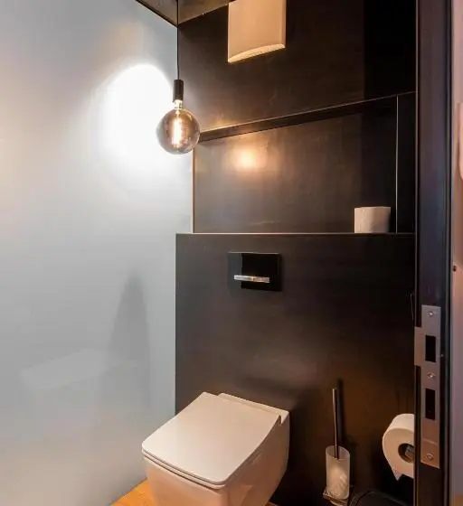 Sviitti Kaupungin Näkemystä, Flurin Suites