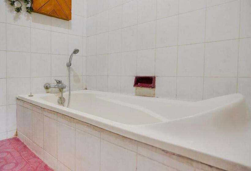 חדר אקונומי לשלושה, Spot On 1761  Dirgahayu