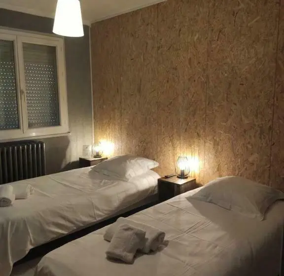 身障者適用スタンダードルーム, Bar Hotel Du Centre