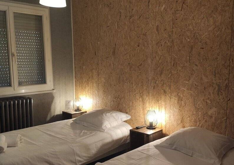 غرفة قياسية, Bar Hotel Du Centre