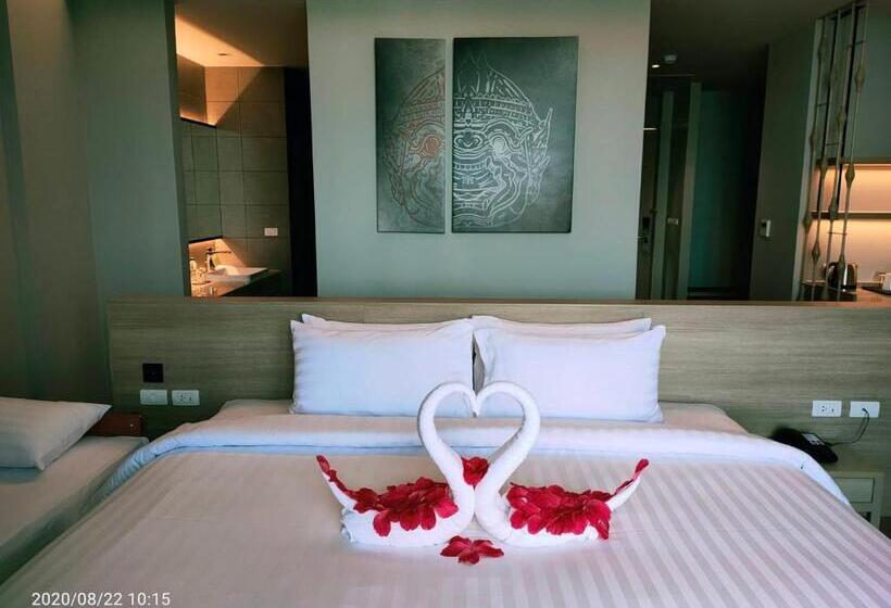Люкс Вид на Бассейн, Isanook Resort & Suites Hua Hin