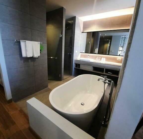 סוויטה נוף לבריכה, Isanook Resort & Suites Hua Hin