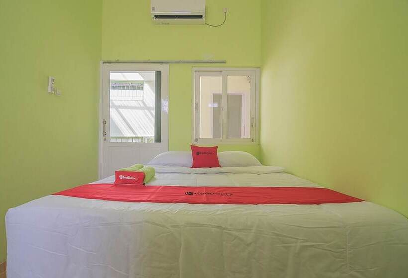 Номер Стандарт, Reddoorz Syariah Near Museum Wisma Karya Subang